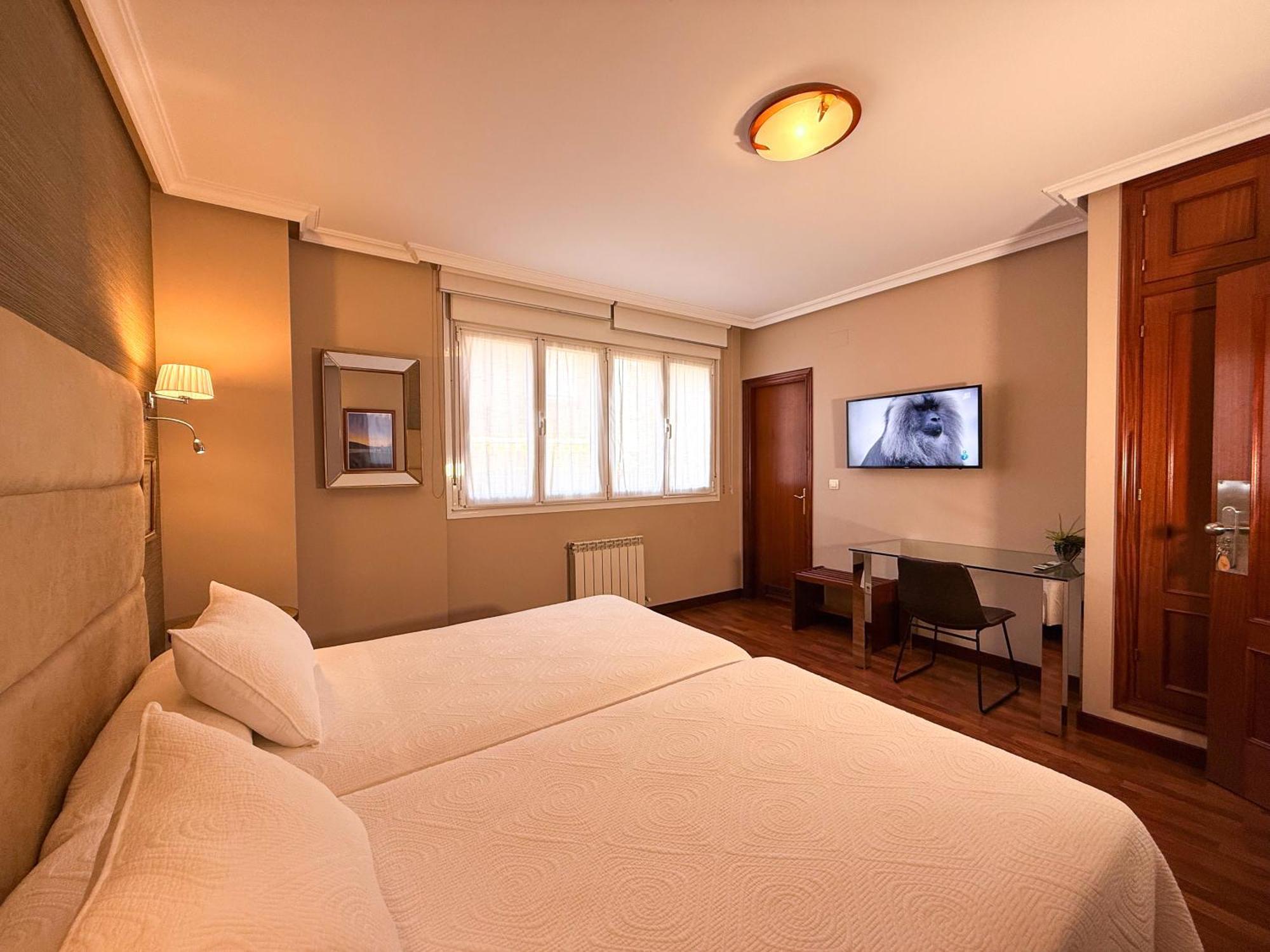 Hotel Verdemar Ribadesella Esterno foto